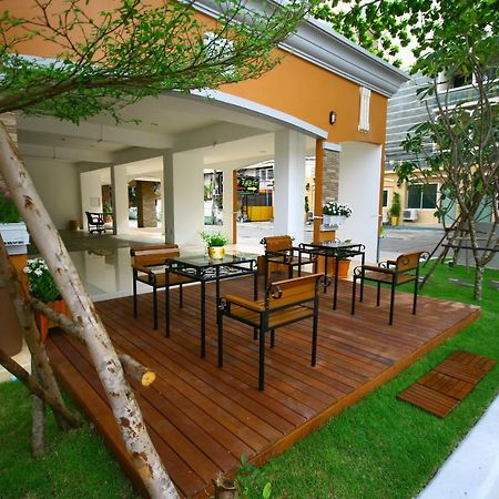 At Home Phetkasem Bangkok Exterior photo