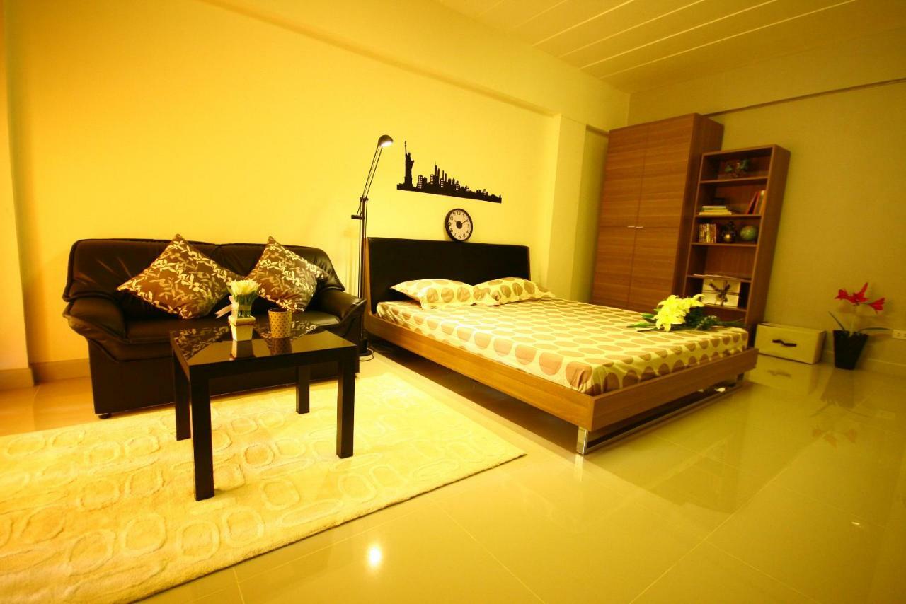 At Home Phetkasem Bangkok Exterior photo