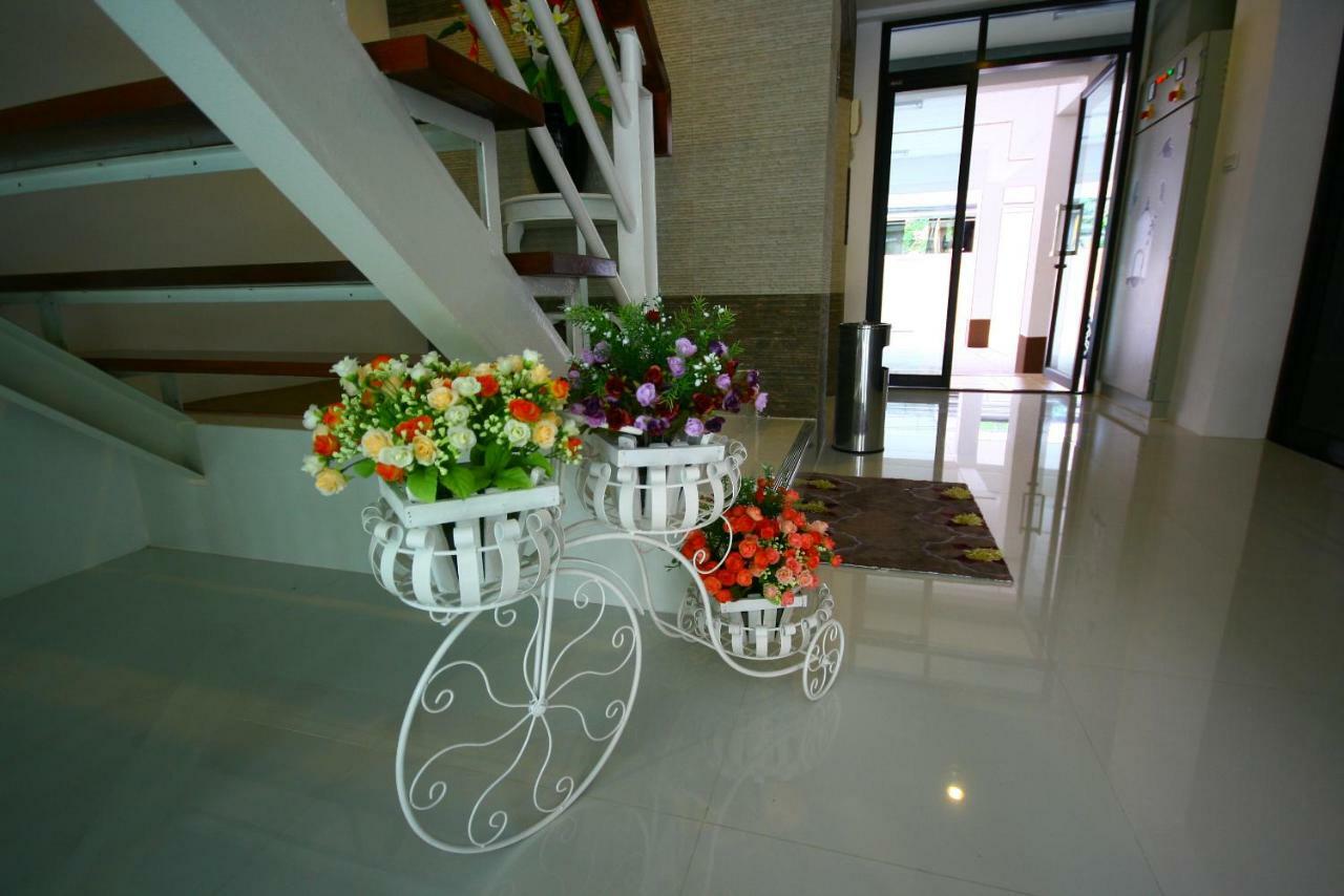 At Home Phetkasem Bangkok Exterior photo
