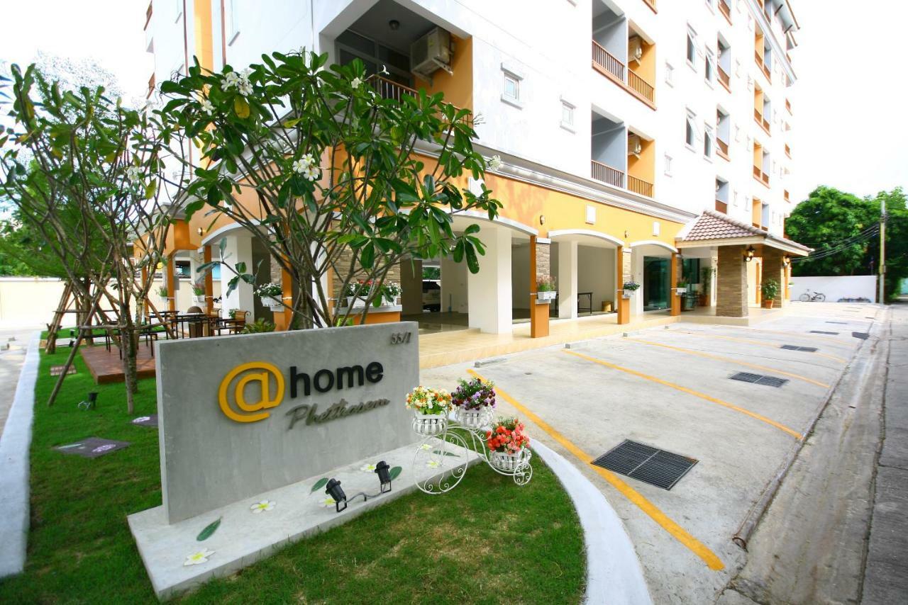 At Home Phetkasem Bangkok Exterior photo