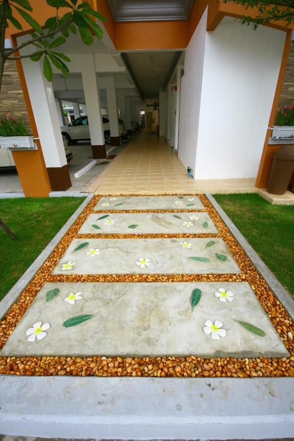 At Home Phetkasem Bangkok Exterior photo